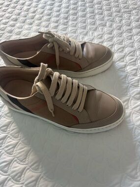 Burberry Beige Leather Sneakers with Signature Check Stripe